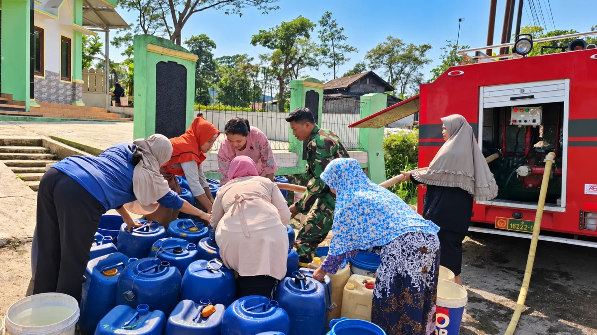 10 Hari Tanpa Dropping Air, Warga Karang Jambu Akhirnya Dapat Bantuan Kodim 0711/Pemalang